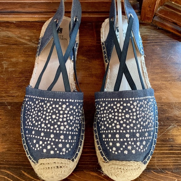 Women’s Casual Blue and Beige Sandals NEW Size 9 - Picture 3 of 4